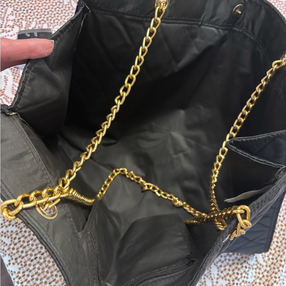 Elegant Black Quilted Women's Bag - Picture 4 of 4